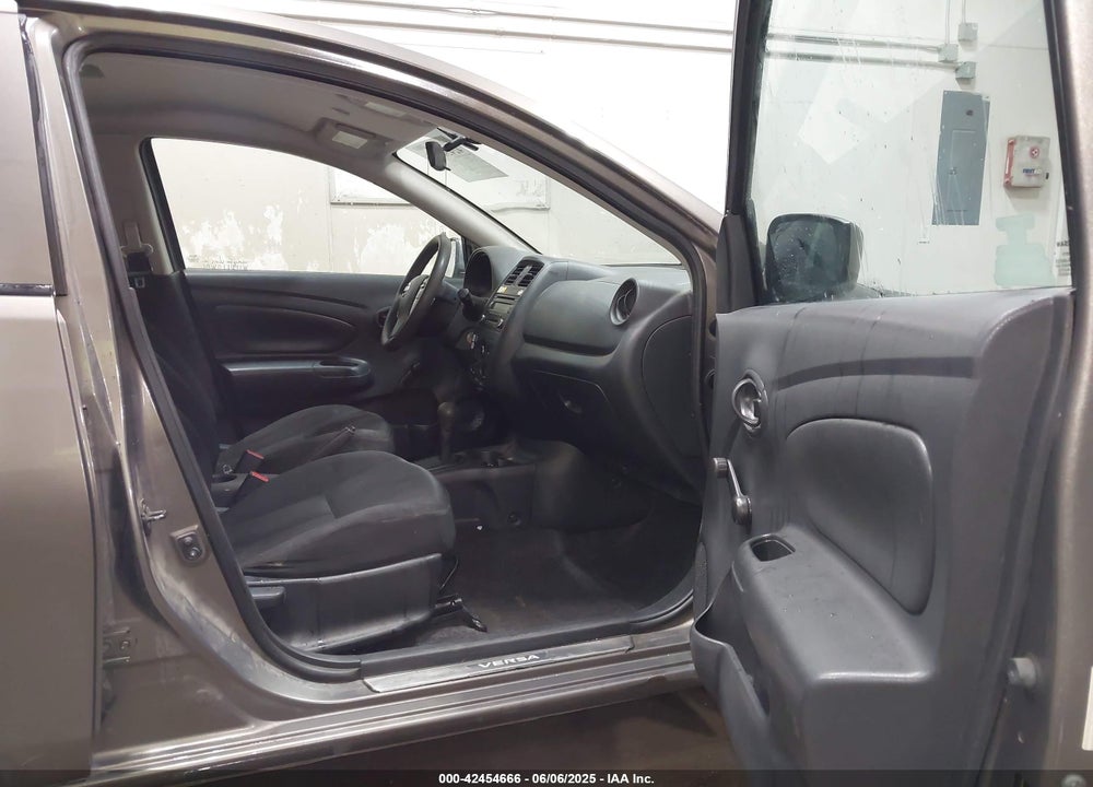 2016 NISSAN VERSA 1.6 S+ VIN: 3N1CN7AP1GL911313