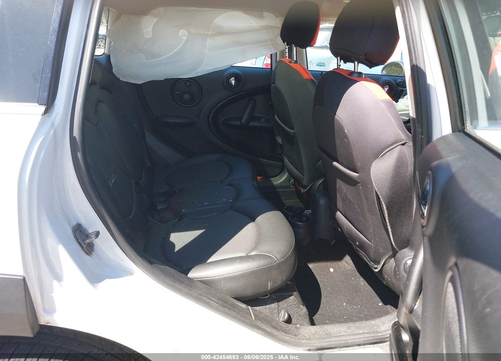 2016 MINI COUNTRYMAN VIN: WMWZC5C56GWU02046