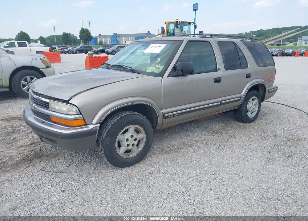 1998 CHEVROLET BLAZER LS VIN: 1GNDT13W3W2188709
