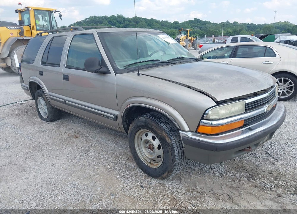 1998 CHEVROLET BLAZER LS VIN: 1GNDT13W3W2188709