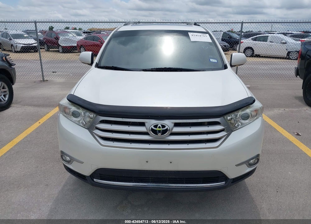 2011 TOYOTA HIGHLANDER LIMITED V6 VIN: 5TDYK3EH6BS048213