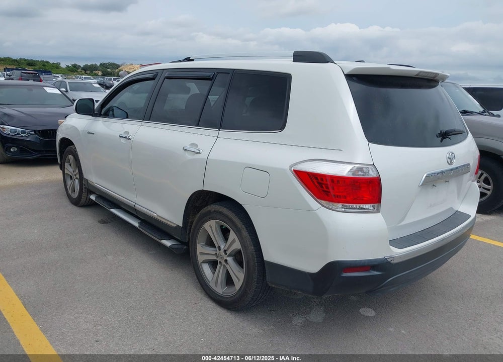 2011 TOYOTA HIGHLANDER LIMITED V6 VIN: 5TDYK3EH6BS048213