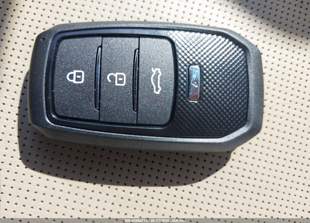 2011 TOYOTA HIGHLANDER LIMITED V6 VIN: 5TDYK3EH6BS048213