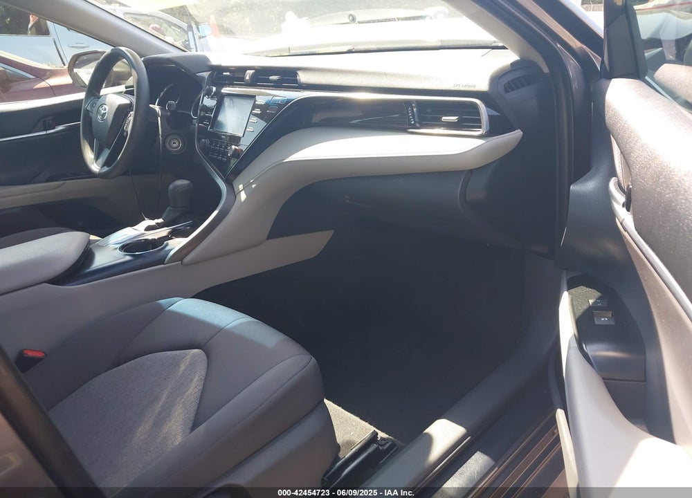 2020 TOYOTA CAMRY LE VIN: 4T1C11AK2LU367054