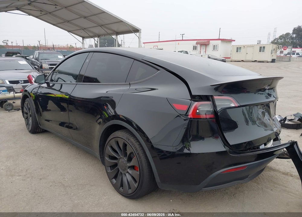 2023 TESLA MODEL Y VIN: 7SAYGDEFXPF945412