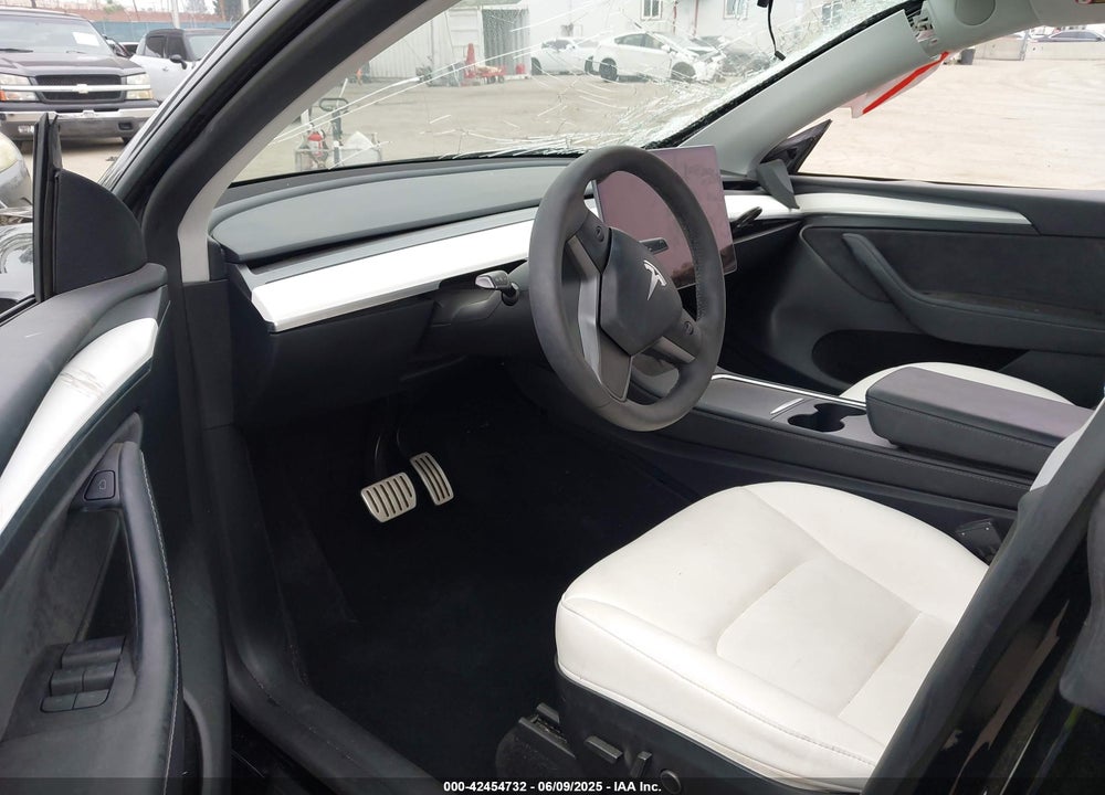 2023 TESLA MODEL Y VIN: 7SAYGDEFXPF945412