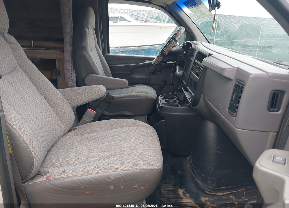 2003 CHEVROLET EXPRESS VIN: 1GCFG25T731186171