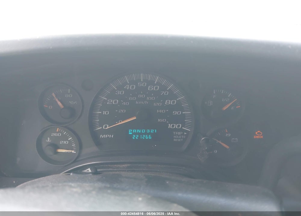 2003 CHEVROLET EXPRESS VIN: 1GCFG25T731186171