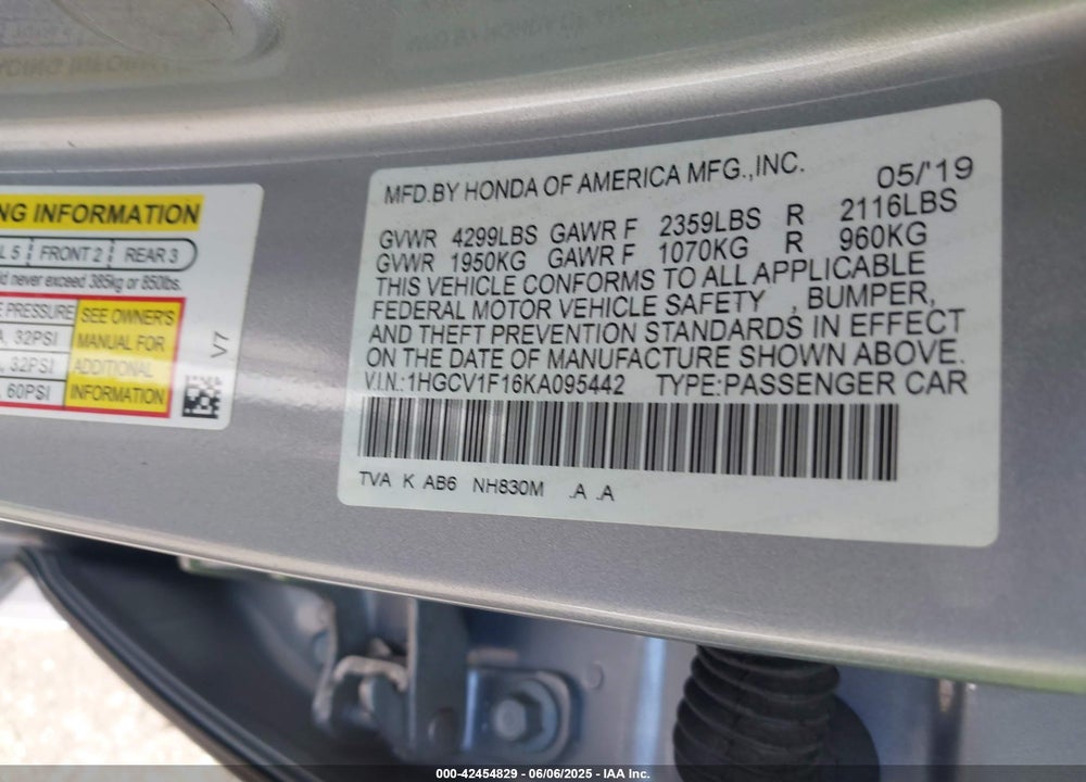 2019 HONDA ACCORD VIN: 1HGCV1F16KA095442