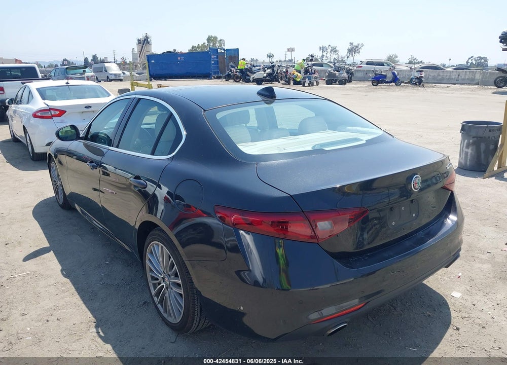 2017 ALFA ROMEO GIULIA TI RWD VIN: ZARFAECN4H7533456
