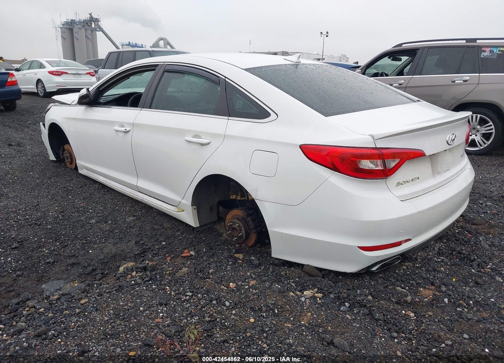 2015 HYUNDAI SONATA SPORT VIN: 5NPE34AF9FH054304