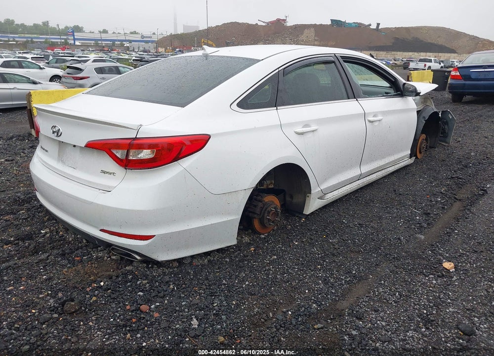 2015 HYUNDAI SONATA SPORT VIN: 5NPE34AF9FH054304