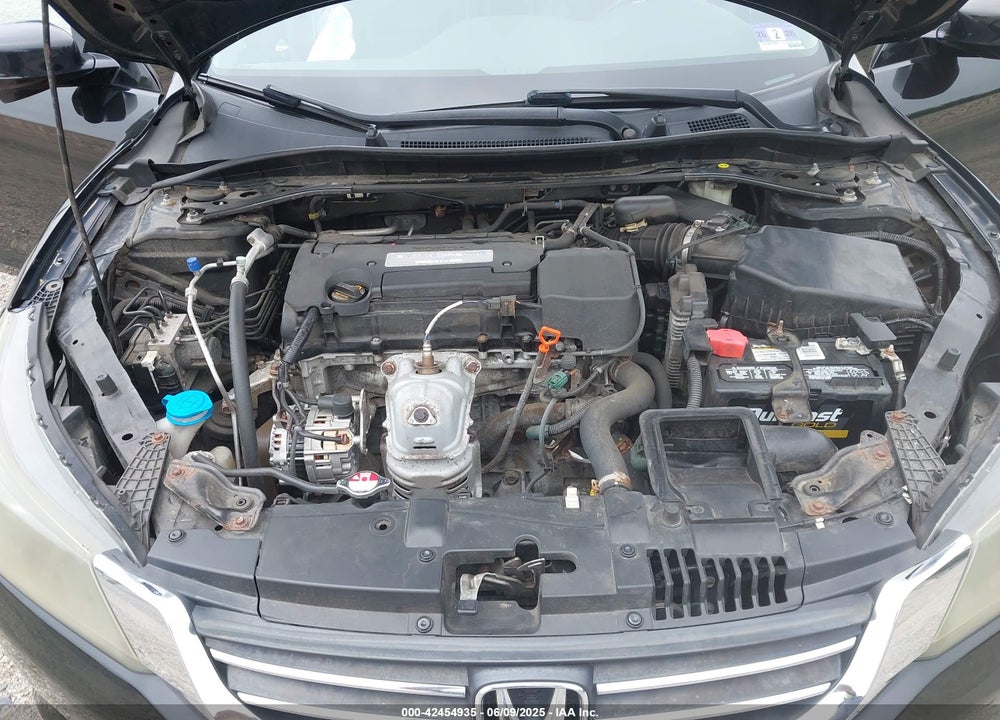 2014 HONDA ACCORD VIN: 1HGCR2F86EA164402