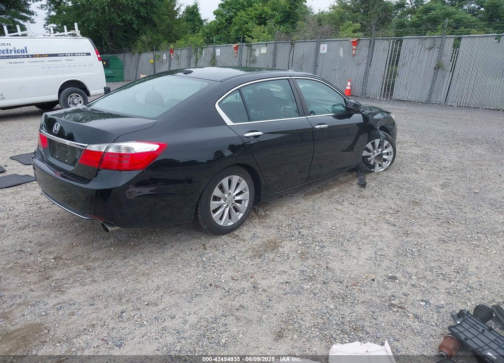 2014 HONDA ACCORD VIN: 1HGCR2F86EA164402