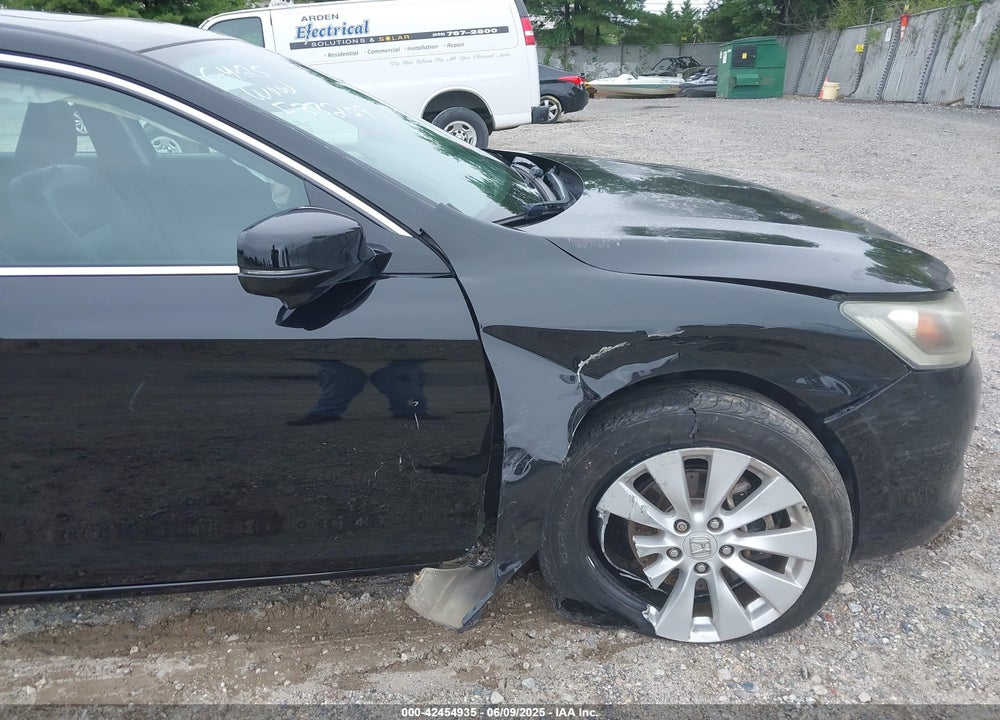 2014 HONDA ACCORD VIN: 1HGCR2F86EA164402