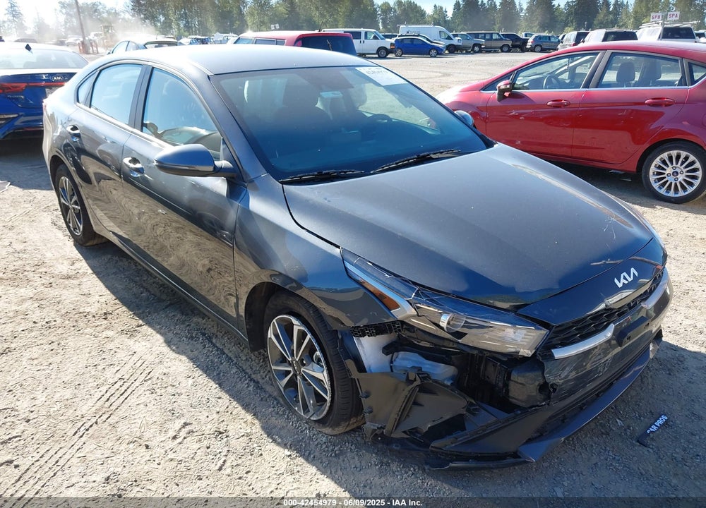 2024 KIA FORTE LXS VIN: 3KPF24AD6RE800139