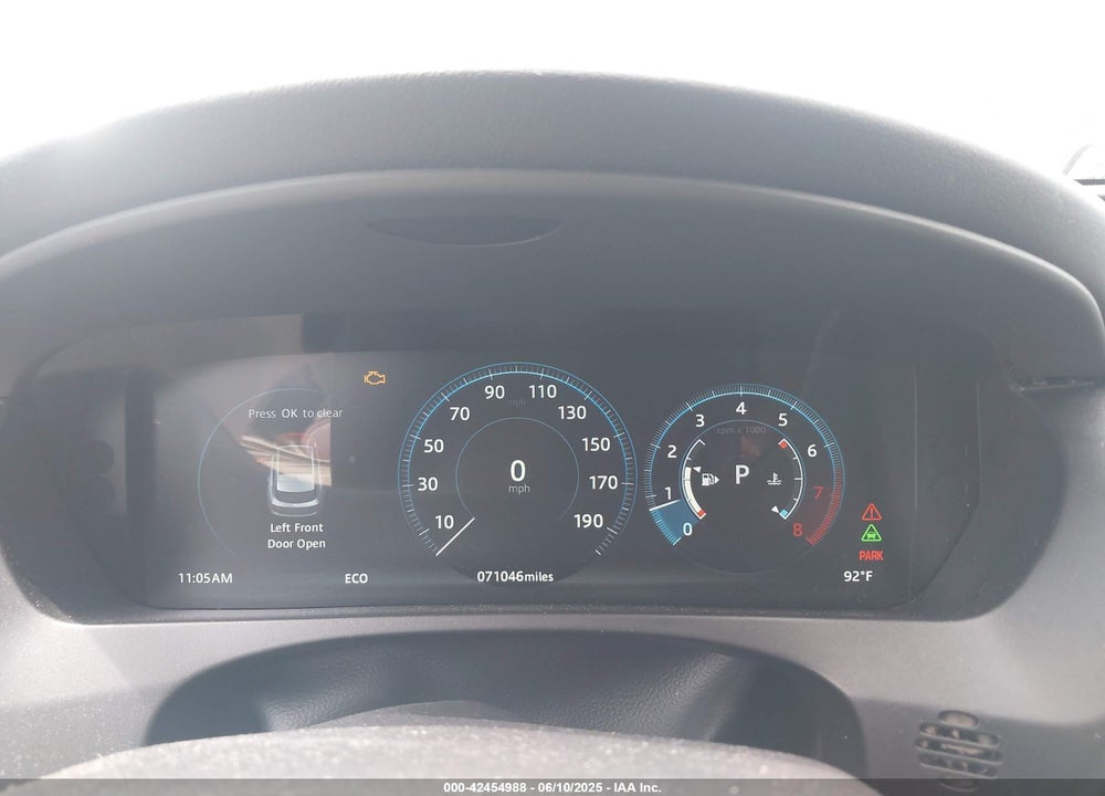 2017 JAGUAR F-PACE VIN: SADCM2BV0HA082392