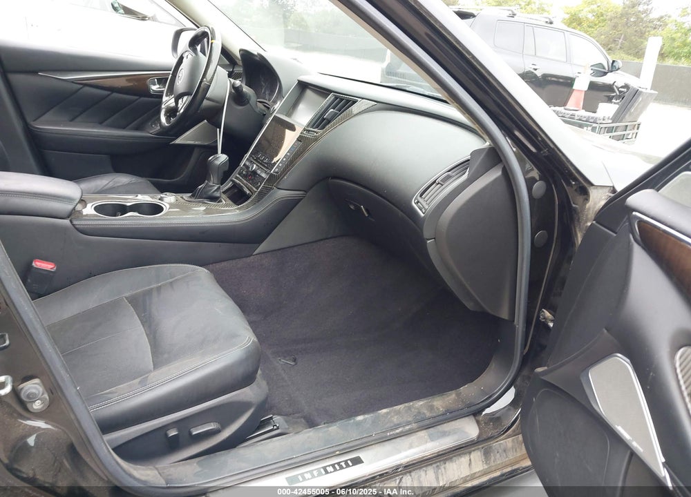 2017 INFINITI Q50 3.0T PREMIUM VIN: JN1EV7AP3HM737356