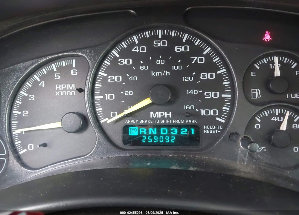 2000 GMC YUKON XL 1500 SLT VIN: 3GKEC16T1YG195557