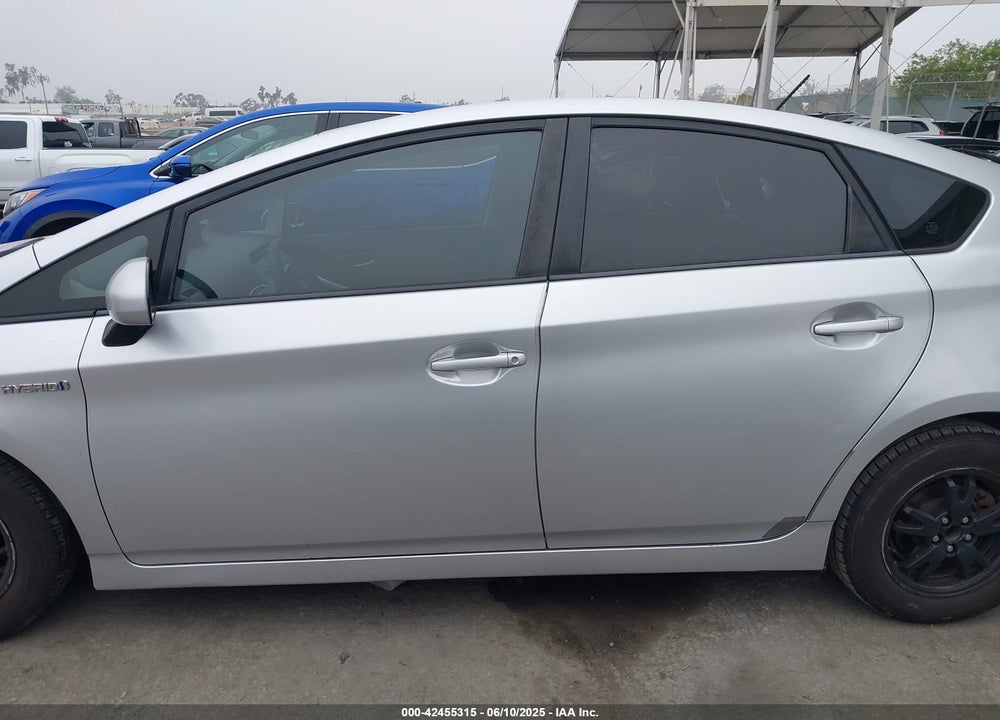 2013 TOYOTA PRIUS THREE VIN: JTDKN3DU6D5561823