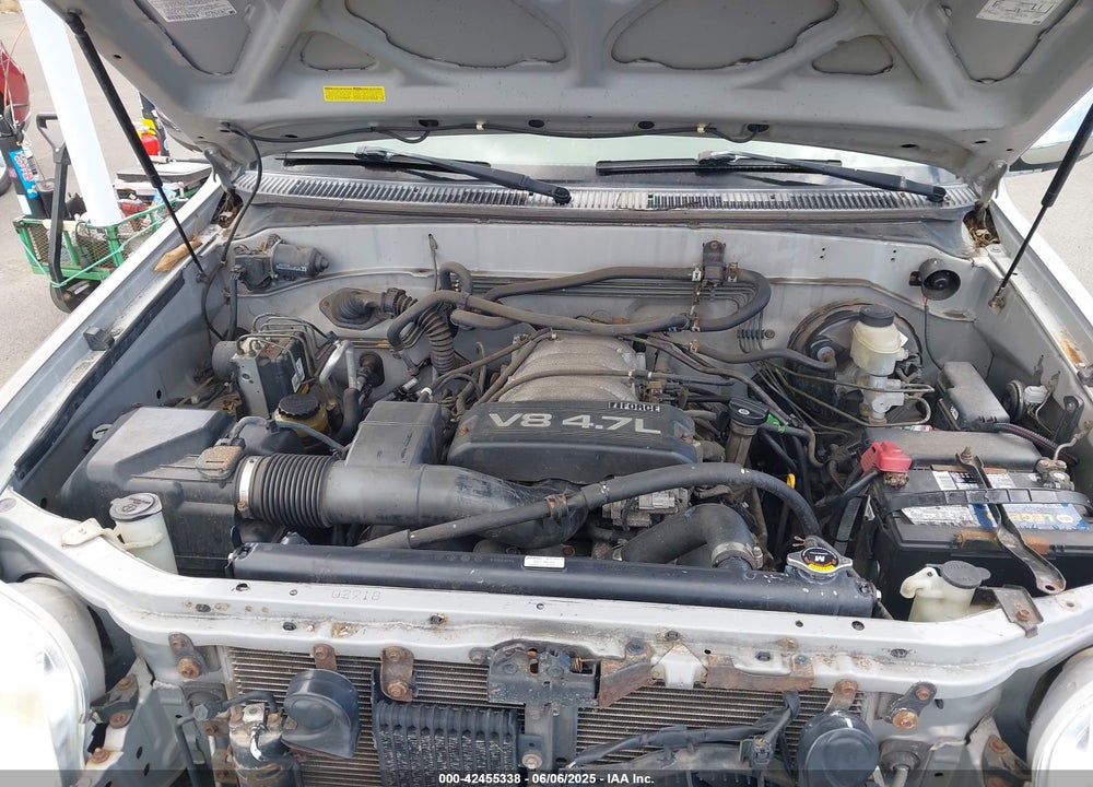 2002 TOYOTA SEQUOIA SR5 V8 VIN: 5TDZT34A92S057932