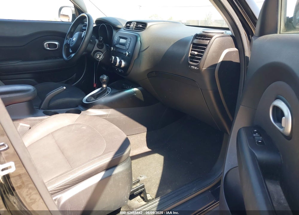 2015 KIA SOUL VIN: KNDJN2A21F7804700
