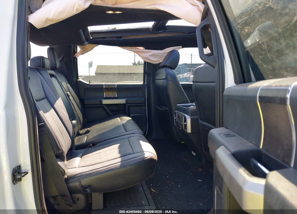 2022 FORD F-350 LARIAT VIN: 1FT8W3BT1NEF84672
