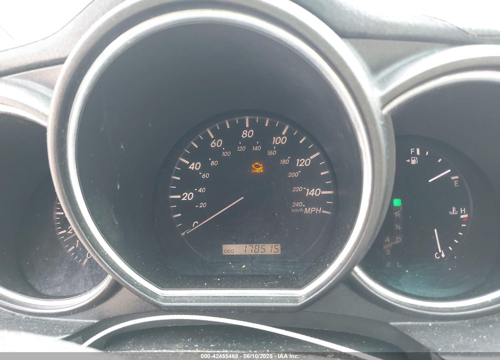 2005 LEXUS RX 330 VIN: JTJGA31U350057568