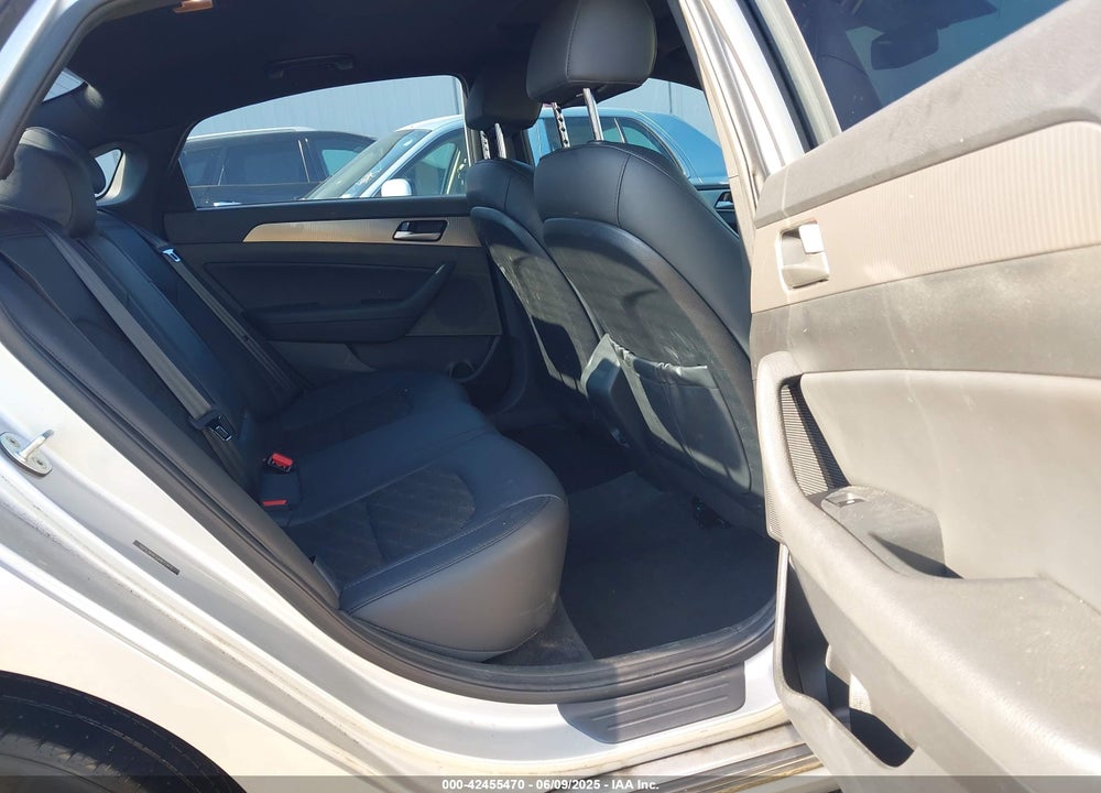 2018 HYUNDAI SONATA SPORT VIN: 5NPE34AF3JH677412