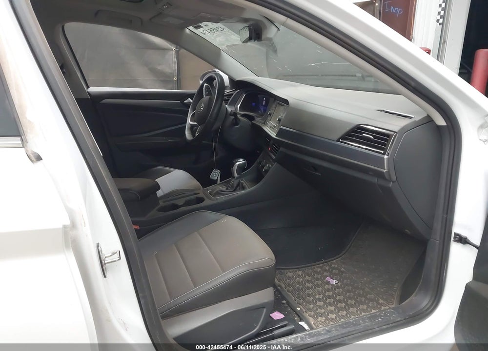 2024 VOLKSWAGEN JETTA VIN: 3VW7M7BU4RM013899