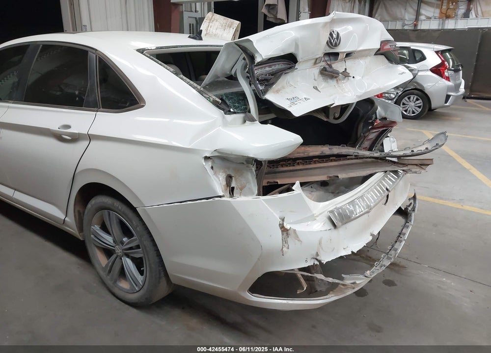 2024 VOLKSWAGEN JETTA VIN: 3VW7M7BU4RM013899