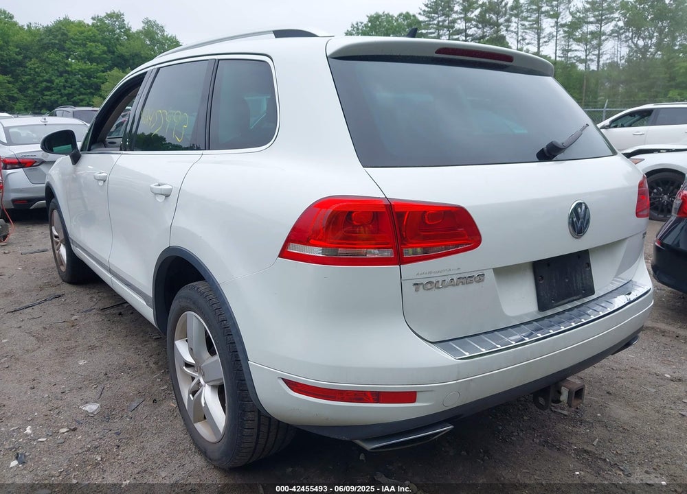 2012 VOLKSWAGEN TOUAREG VIN: WVGEK9BPXCD008999