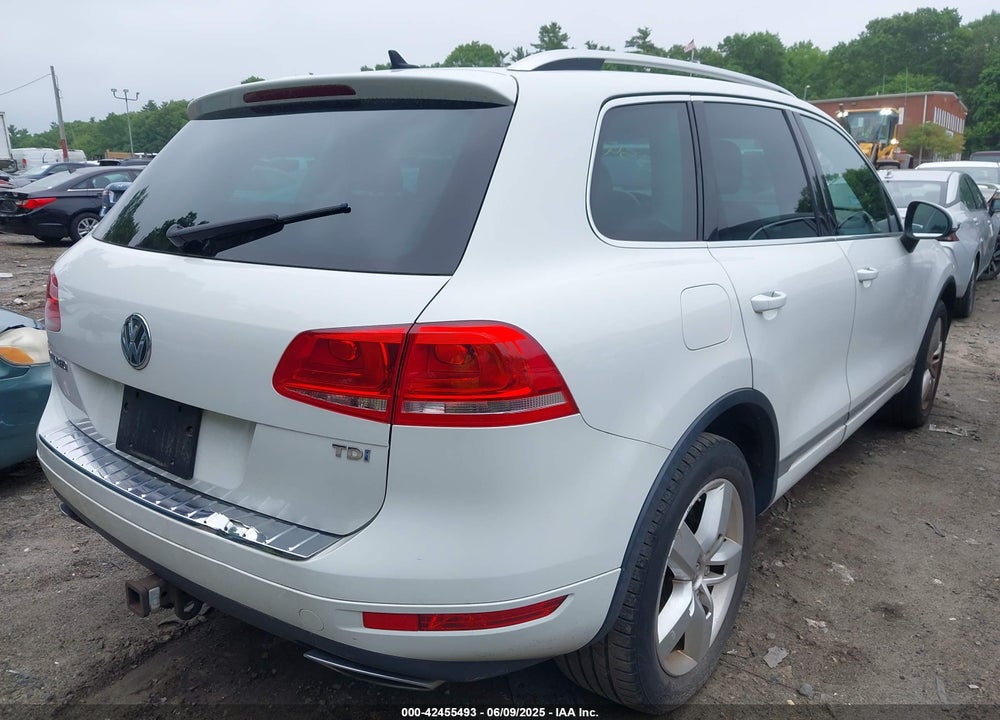 2012 VOLKSWAGEN TOUAREG VIN: WVGEK9BPXCD008999