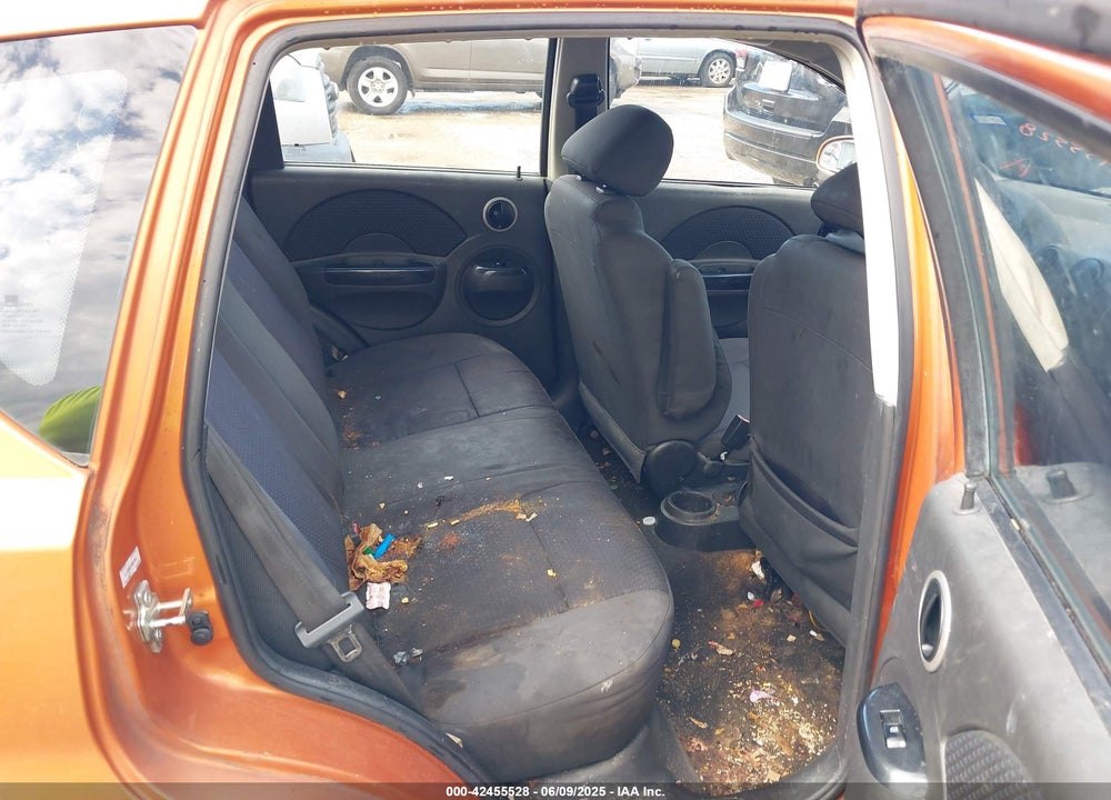 2008 CHEVROLET AVEO 5 VIN: KL1TD666X8B001888