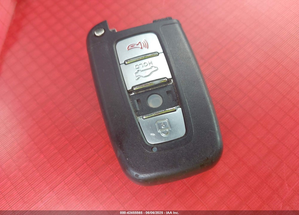 2011 KIA SORENTO EX V6 VIN: 5XYKUDA20BG052875