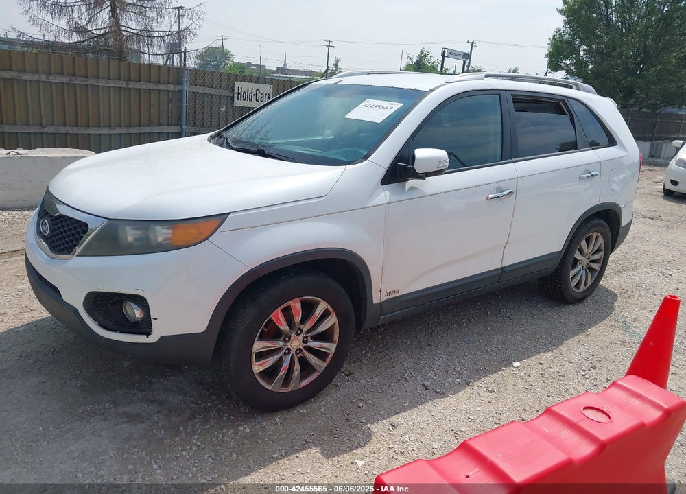 2011 KIA SORENTO EX V6 VIN: 5XYKUDA20BG052875