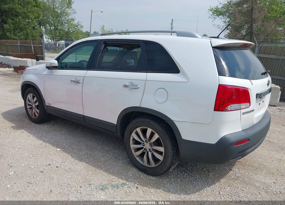 2011 KIA SORENTO EX V6 VIN: 5XYKUDA20BG052875