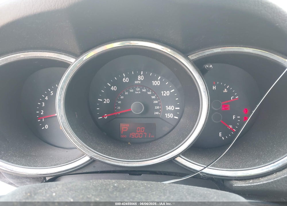 2011 KIA SORENTO EX V6 VIN: 5XYKUDA20BG052875