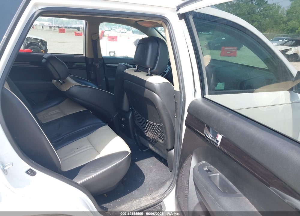 2011 KIA SORENTO EX V6 VIN: 5XYKUDA20BG052875
