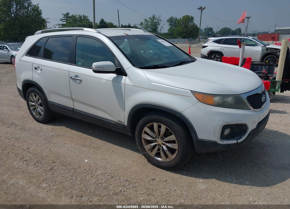 2011 KIA SORENTO EX V6 VIN: 5XYKUDA20BG052875