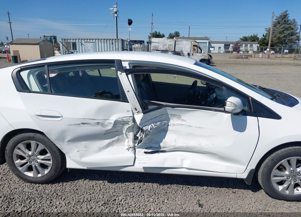 2014 HONDA INSIGHT VIN: JHMZE2H71ES002369