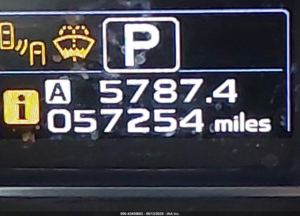2018 SUBARU FORESTER VIN: JF2SJAWC2JH598982