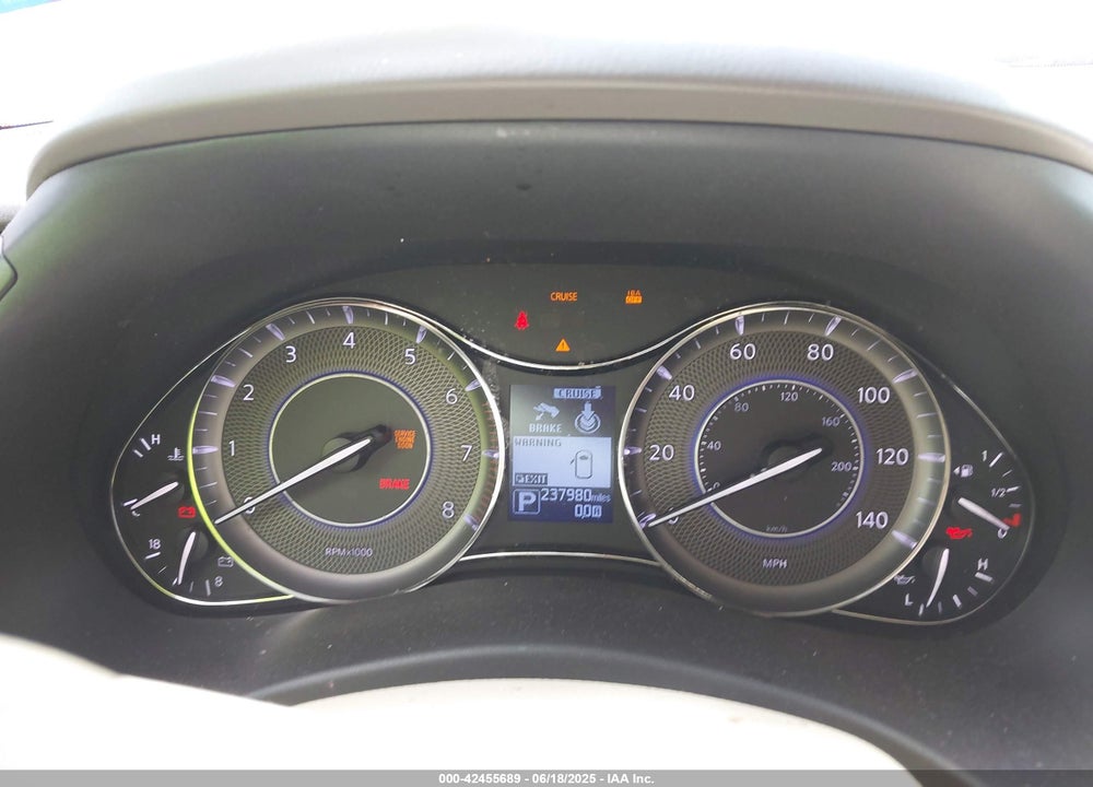 2014 INFINITI QX80 VIN: JN8AZ2NF5E9556556