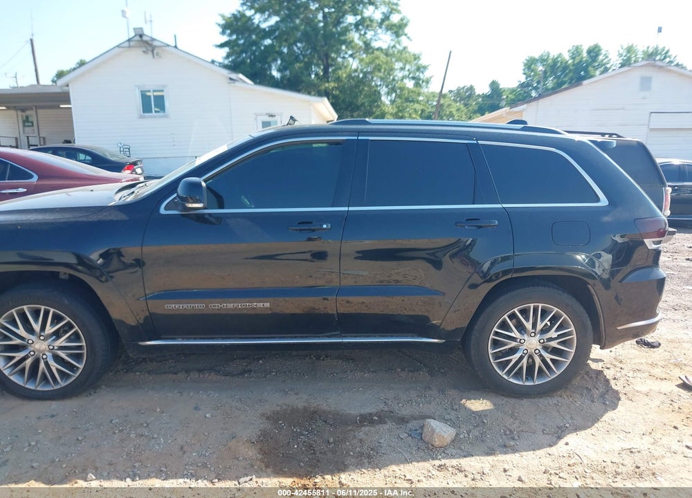 2017 JEEP GRAND CHEROKEE VIN: 1C4RJFJG5HC637172