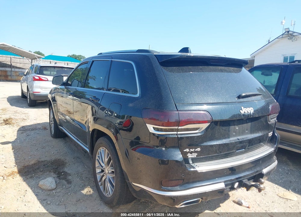 2017 JEEP GRAND CHEROKEE VIN: 1C4RJFJG5HC637172