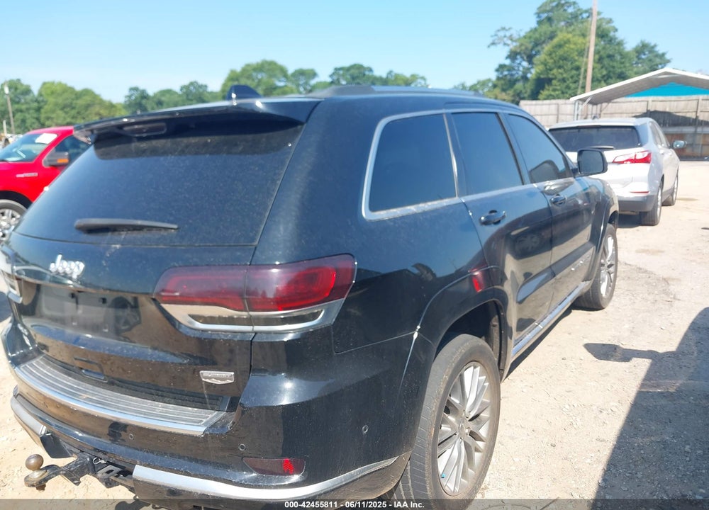 2017 JEEP GRAND CHEROKEE VIN: 1C4RJFJG5HC637172
