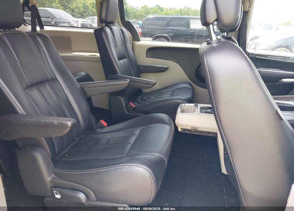 2015 CHRYSLER TOWN & COUNTRY TOURING VIN: 2C4RC1BG1FR564964
