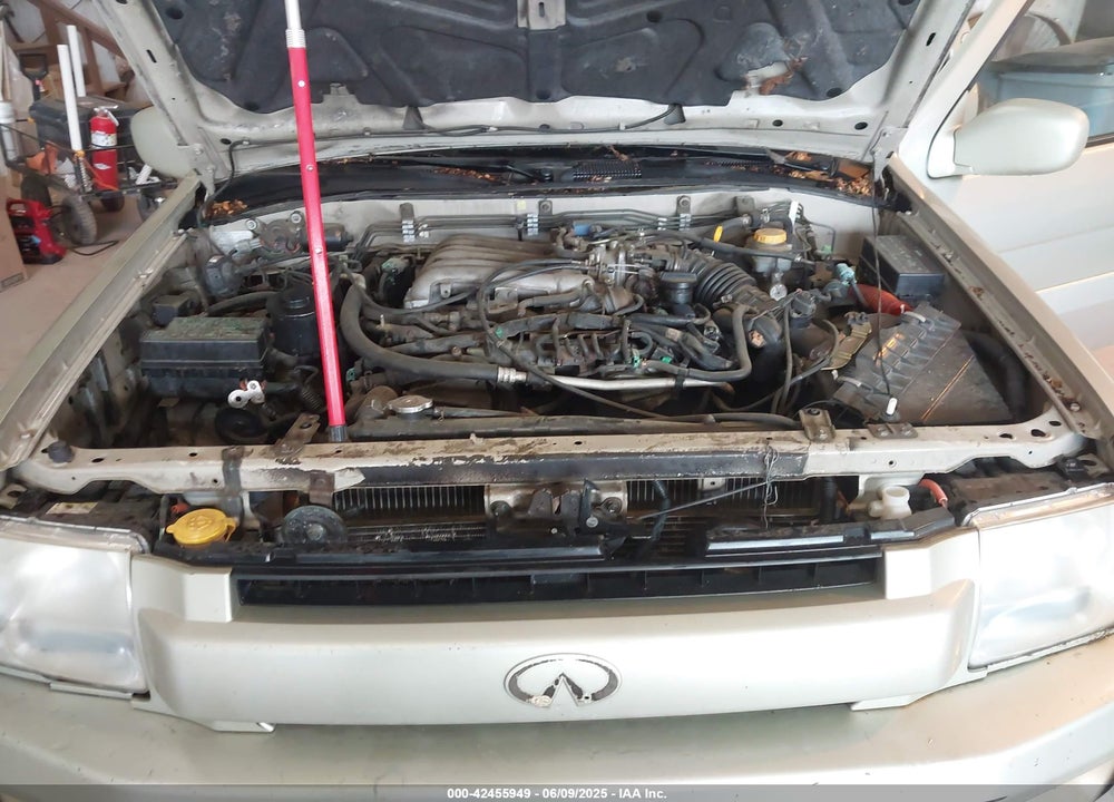 2001 INFINITI QX4 LUXURY VIN: JNRDR07Y21W104846