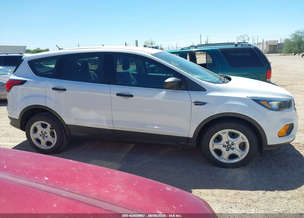 2019 FORD ESCAPE S VIN: 1FMCU0F75KUB05551