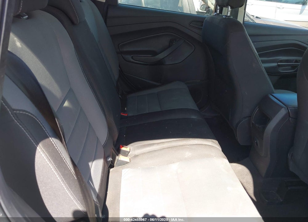 2019 FORD ESCAPE S VIN: 1FMCU0F75KUB05551